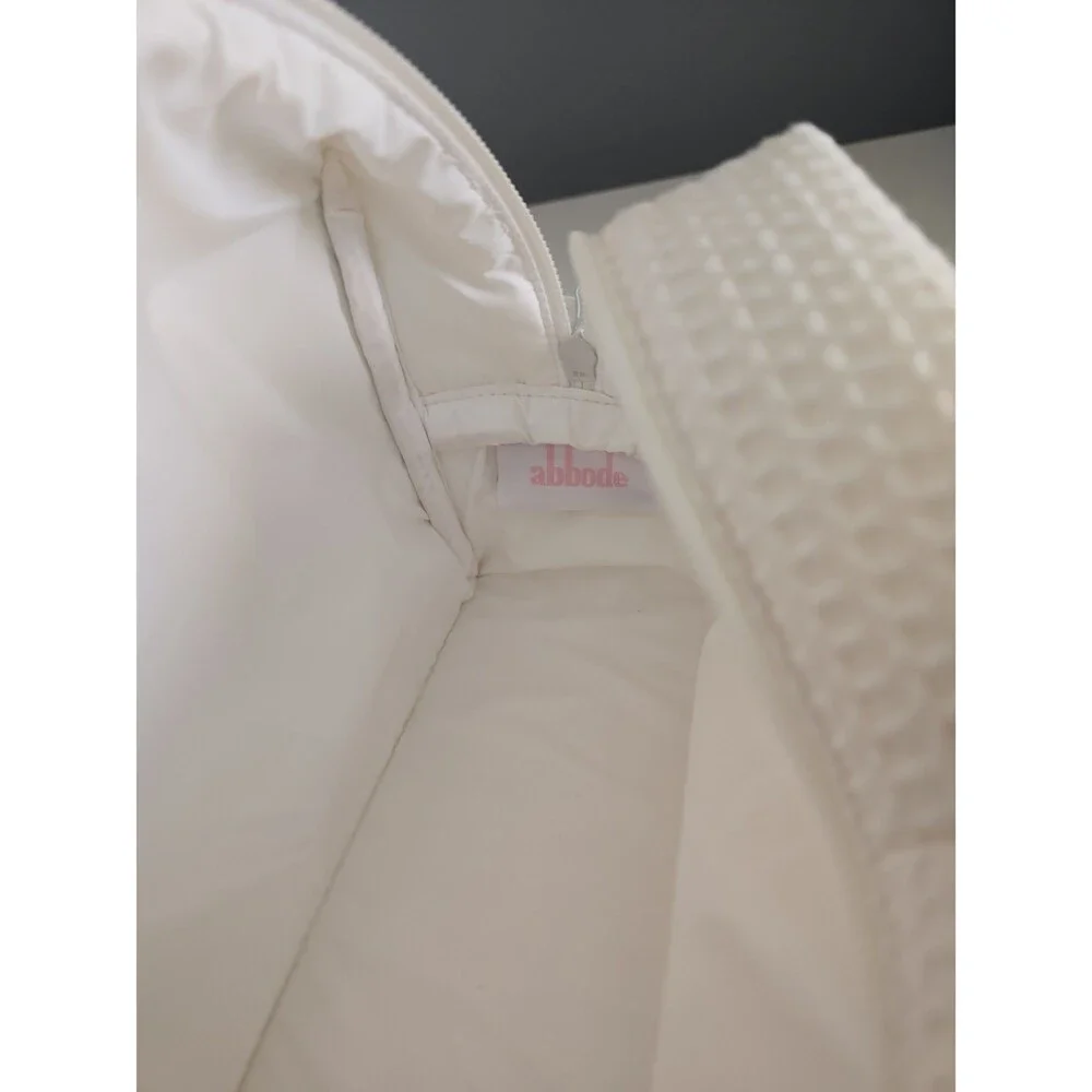 Abbode White Waffle Cosmetic Bag 
